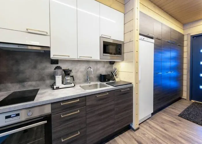 Ellivuori * ساستاملا